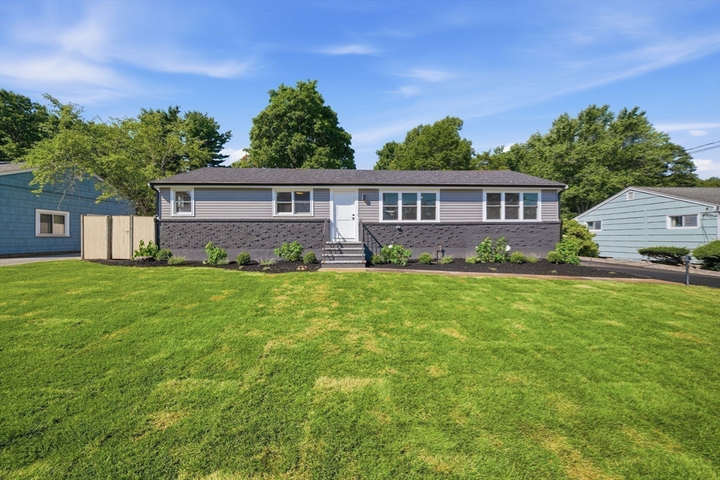 219 Hunting Road Needham, MA 02494 - Photo 17 of 20 Gallery Image 17