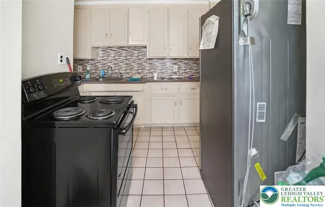 $2,545 | 1711 West Union Boulevard, Bethlehem, PA 18018