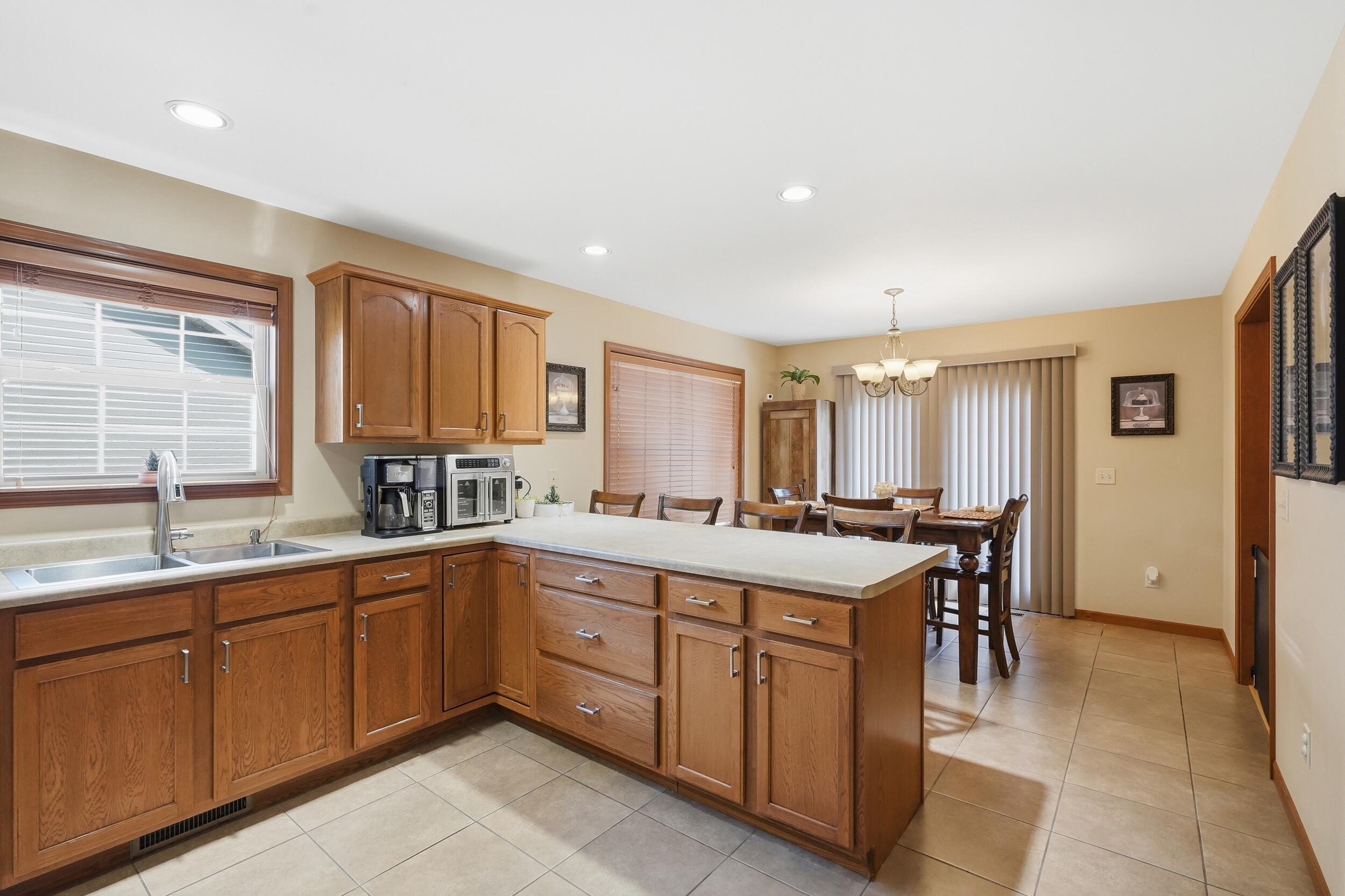 505 17th Street Southeast De Motte, IN 46310 - Photo 11 of 22 2500x1667