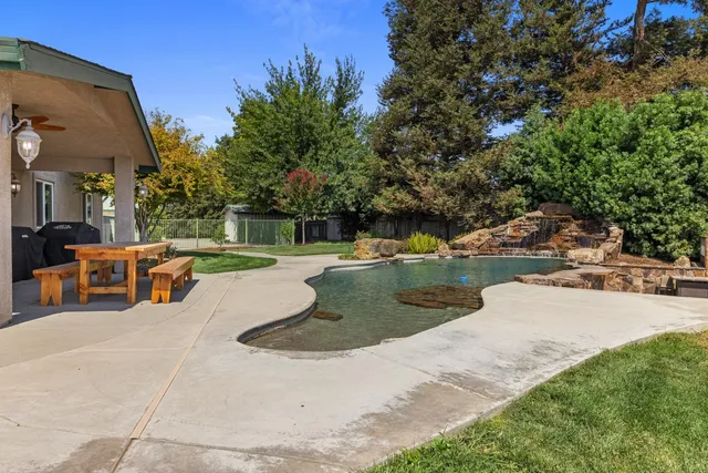 $1,299,900 | 8300 Jantzen Road, Modesto, CA 95357