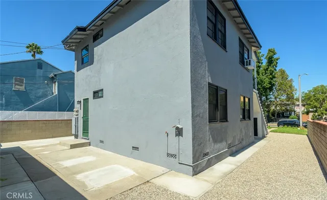 $2,400 | 3812 West Heffron Drive, Unit C, Burbank, CA 91505