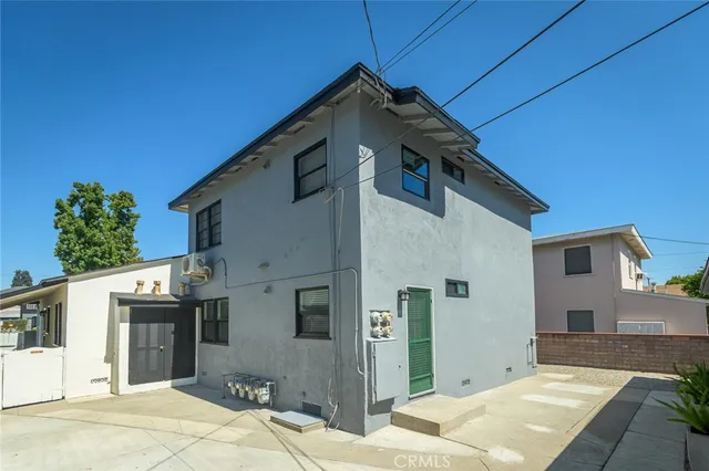 $2,400 | 3812 West Heffron Drive, Unit C, Burbank, CA 91505