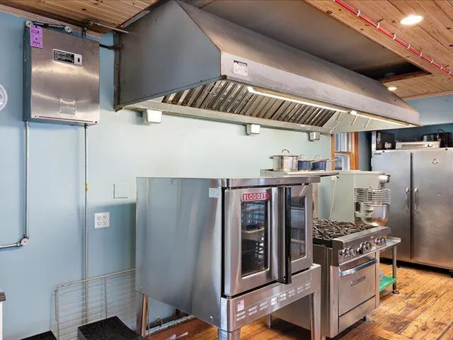 $1,390,000 | 192 Northport Avenue, Belfast, ME 04915