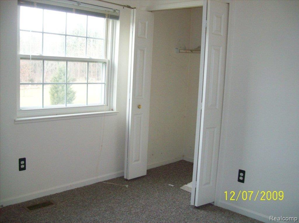 9203 Kestrel Ridge Road Brighton, MI 48116 - Photo 3 of 17 BED 1 1