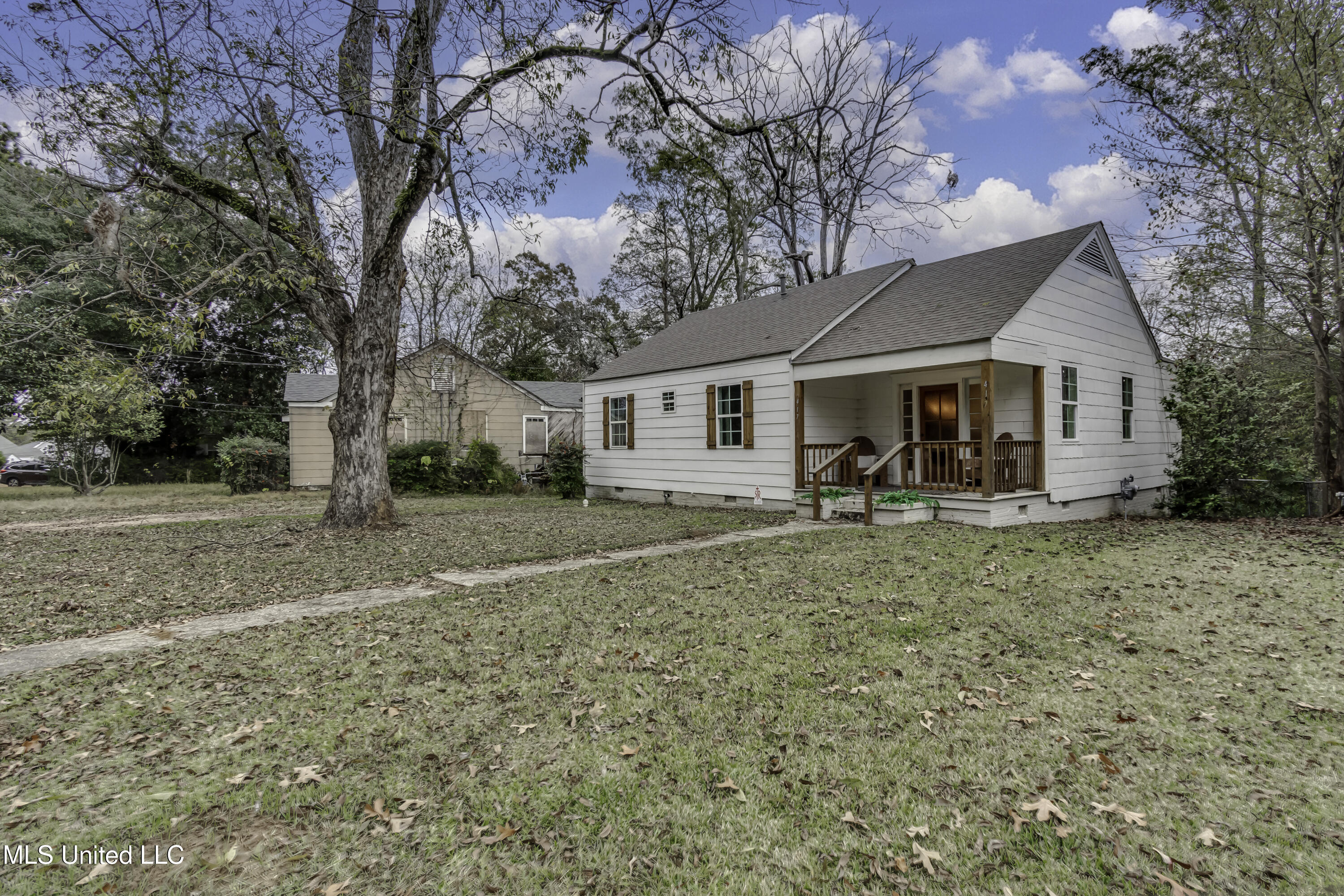417 Dunbar Street Jackson, MS 39216 - Photo 2 of 20 417 Dunbar St--5