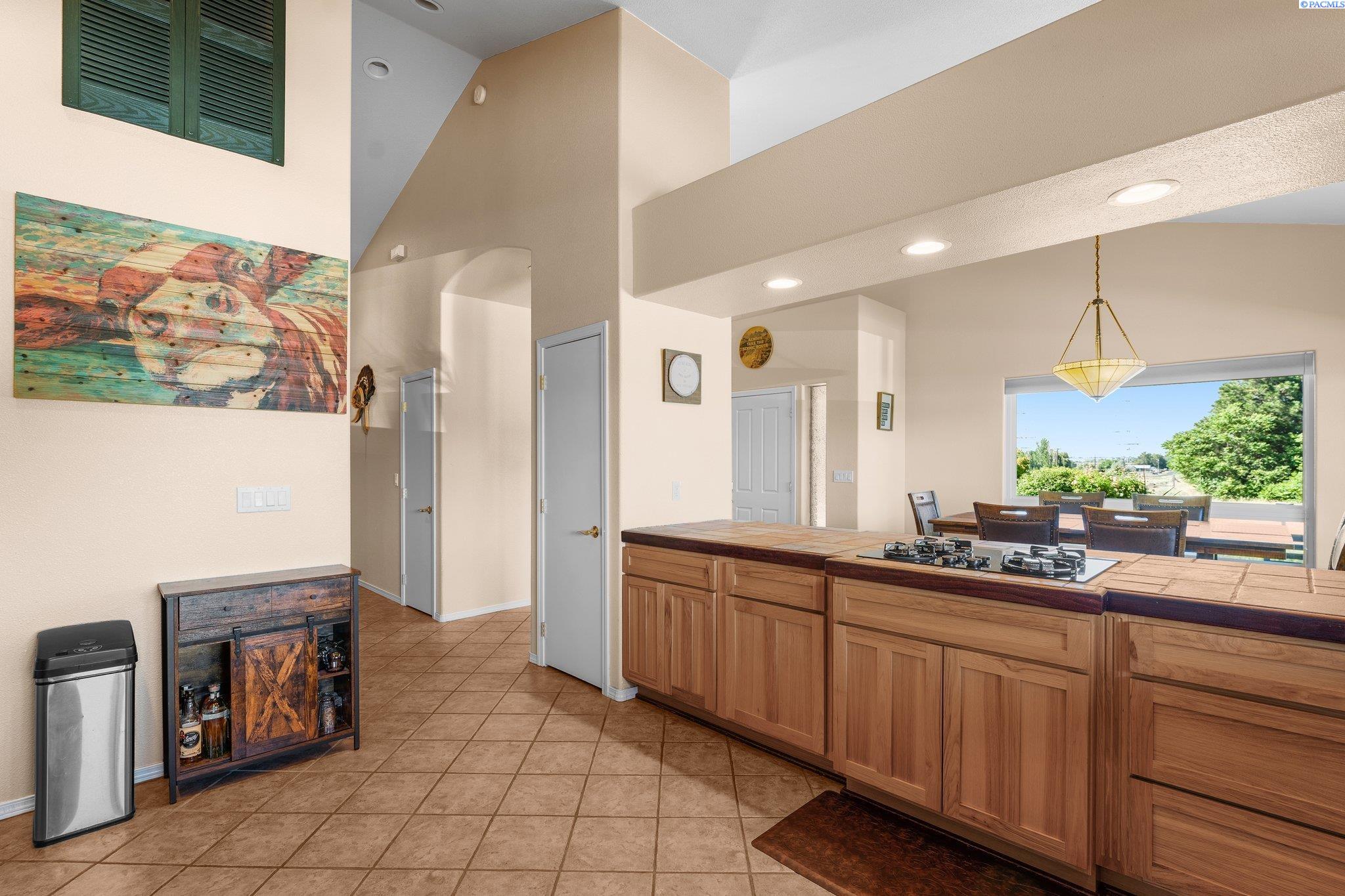 212501 East Finley Road Kennewick, WA 99337 - Photo 24 of 41 Gallery Image 24