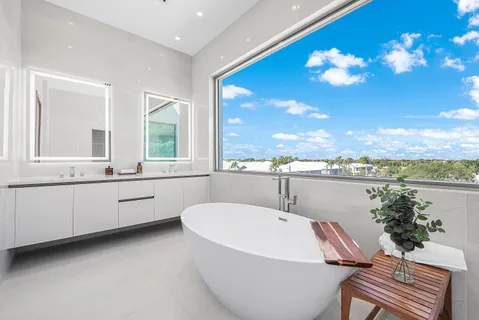 $2,500,000 | 246 Northeast 6th Avenue, Unit PH, Delray Beach, FL 33483