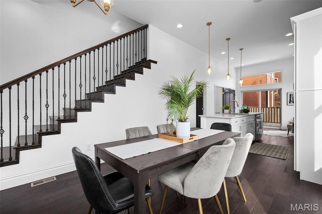 1027 Lami Street St. Louis, MO 63104 - Photo 6 of 34