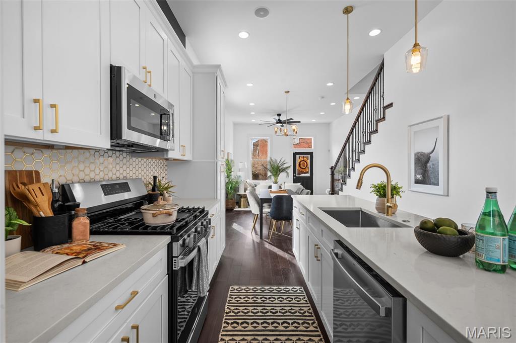 1027 Lami Street St. Louis, MO 63104 - Photo 7 of 34