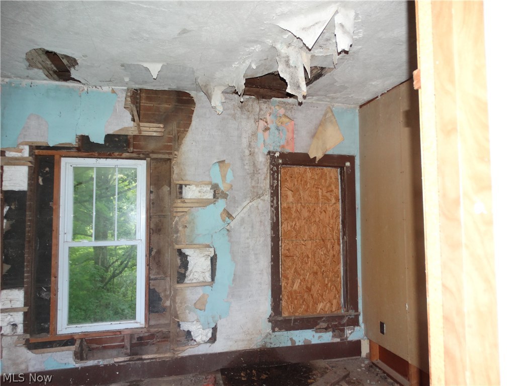 6319 Gibbs Road Andover, OH 44003 - Photo 7 of 10 Gallery Image 7