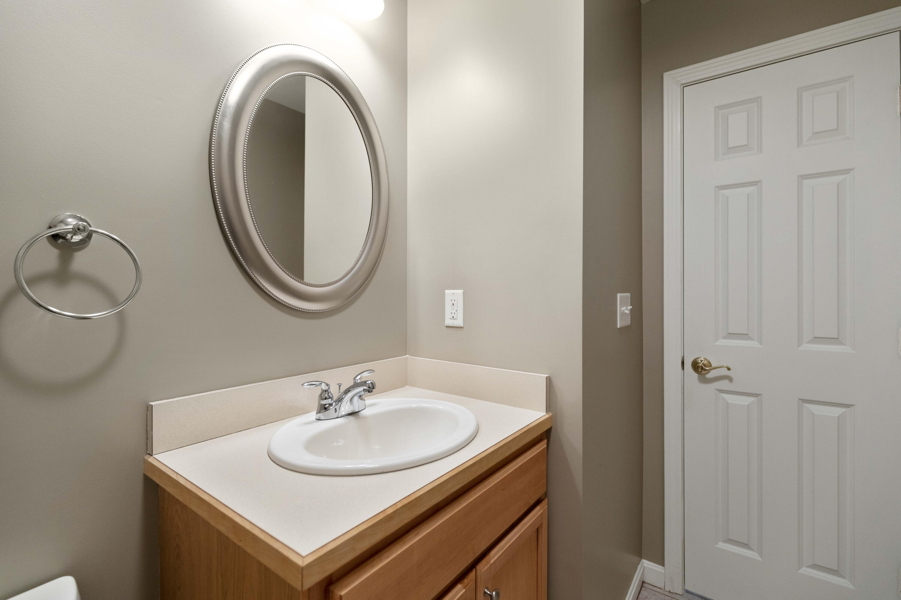 104 Starbird Road, Unit 5 Portland, ME 04102 - Photo 9 of 28 104 Starbird Road Portland - 011