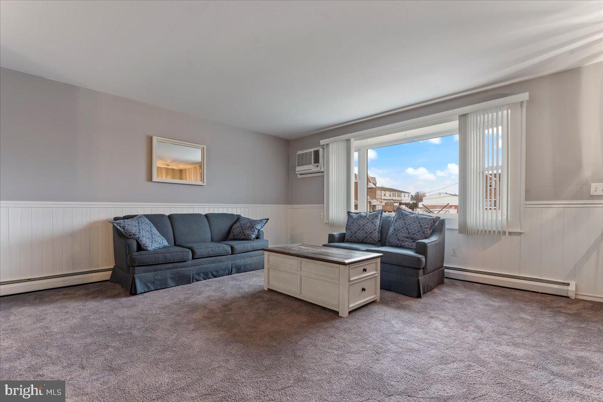 12048 Covert Road Philadelphia, PA 19154 - Photo 3 of 19 Gallery Image 3