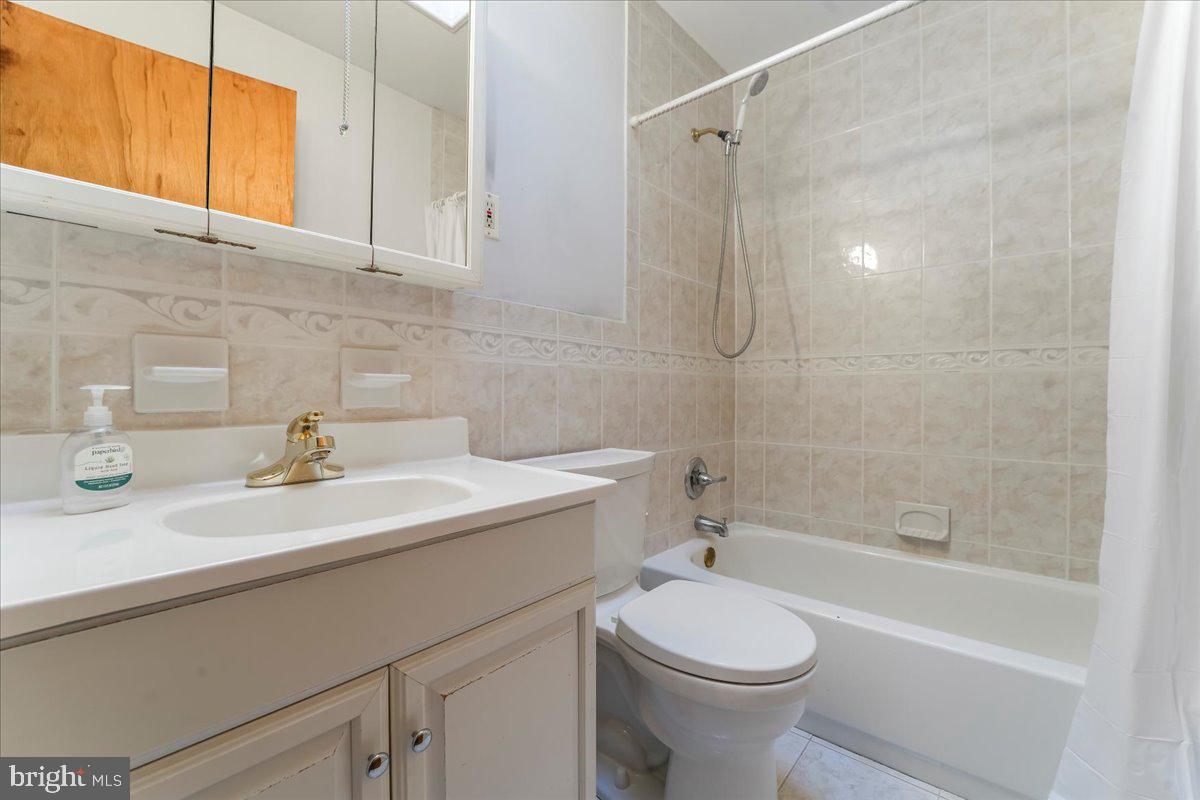 12048 Covert Road Philadelphia, PA 19154 - Photo 9 of 19 Gallery Image 9
