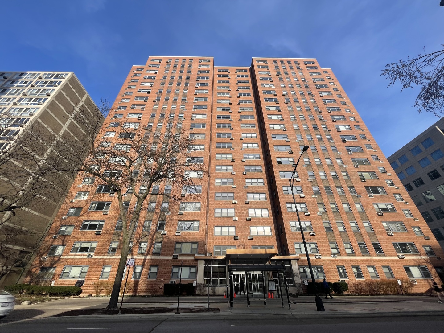 2909 North Sheridan Road, Unit 1301 Chicago, IL 60657 - Photo 1 of 1