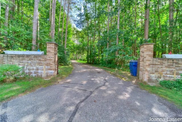 $475,000 | 3944 South Brenlor Drive, Hesperia, MI 49421