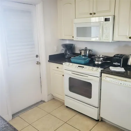 $3,499 | 750 North Ocean Boulevard, Unit 1409, Pompano Beach, FL 33062