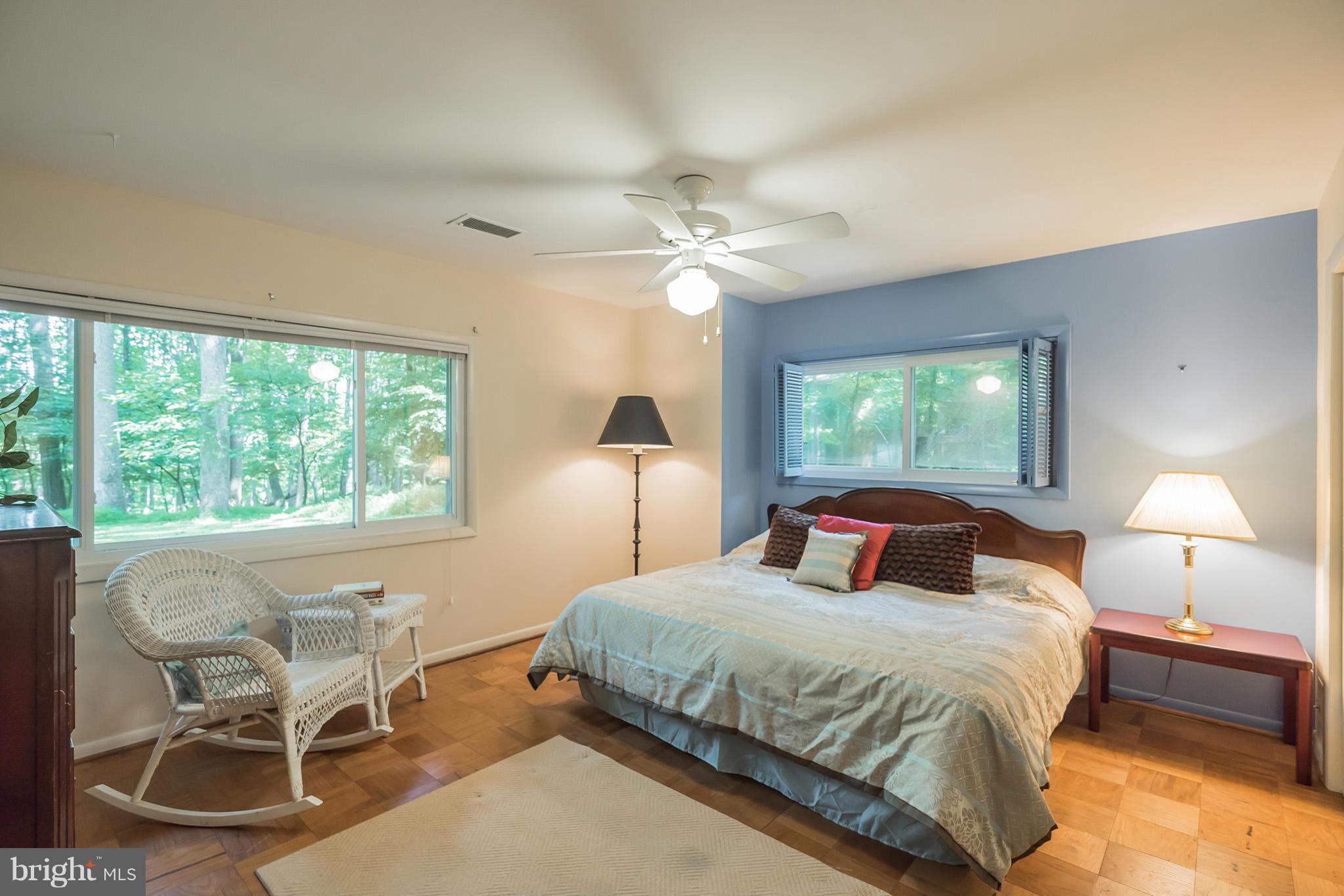 10217 Lloyd Road Potomac, MD 20854 - Photo 12 of 28 Lower level Guest, au pair or teen suite