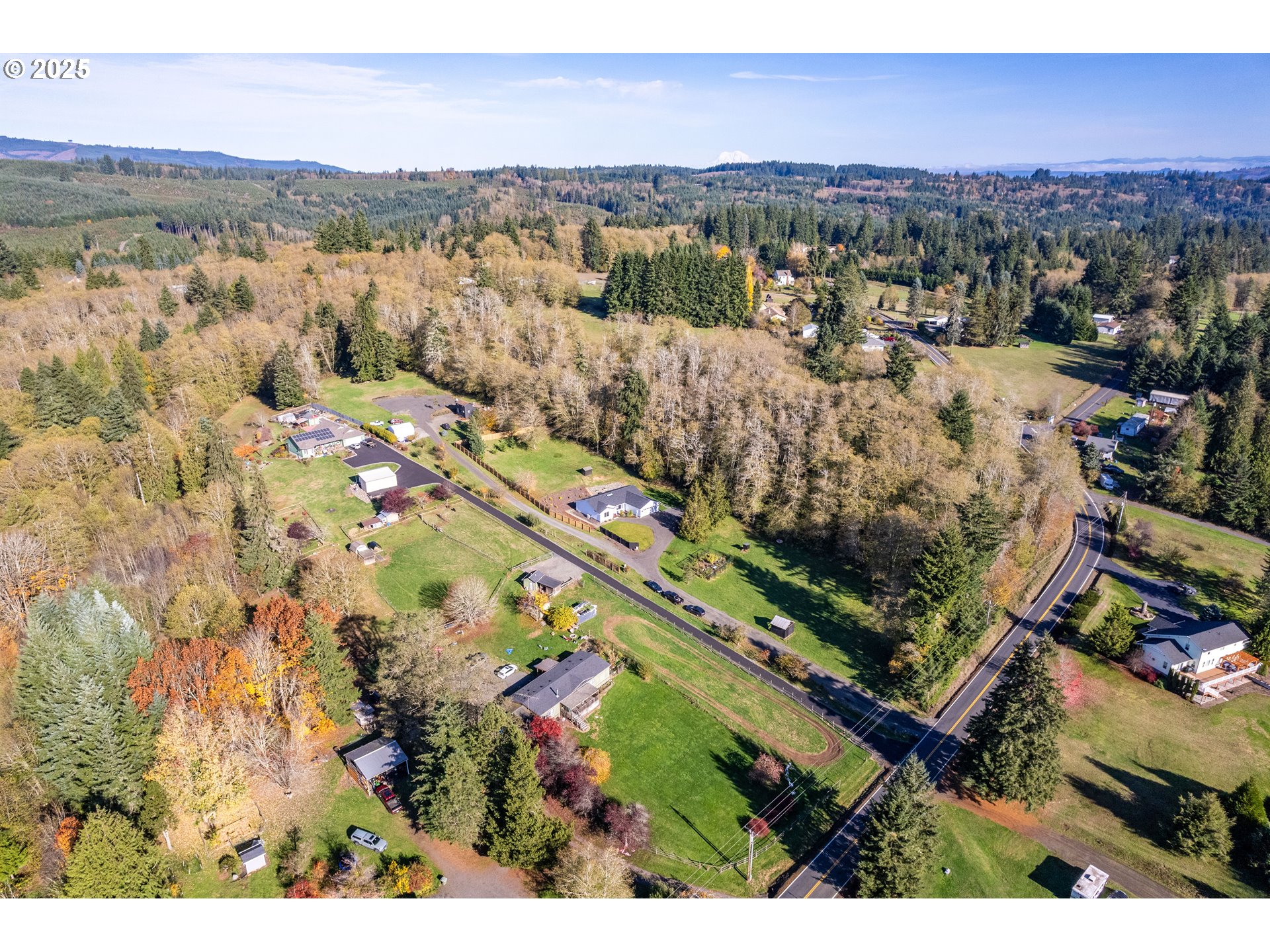 940 Stella Road Longview, WA 98632 - Photo 36 of 39 a view of a city with mountains in the background