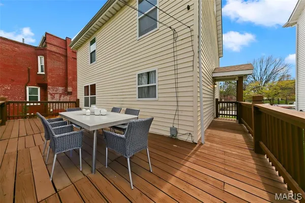 $249,900 | 2813 Caroline Street, St. Louis, MO 63104