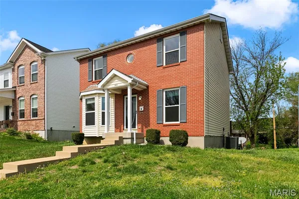 $249,900 | 2813 Caroline Street, St. Louis, MO 63104