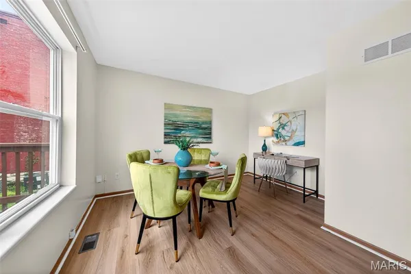 $249,900 | 2813 Caroline Street, St. Louis, MO 63104