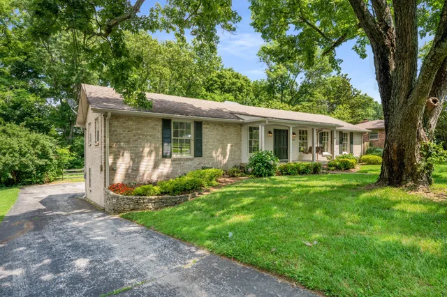 $875,000 | 5428 Wakefield Drive, Nashville, TN 37027