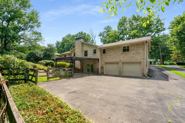 $875,000 | 5428 Wakefield Drive, Nashville, TN 37027