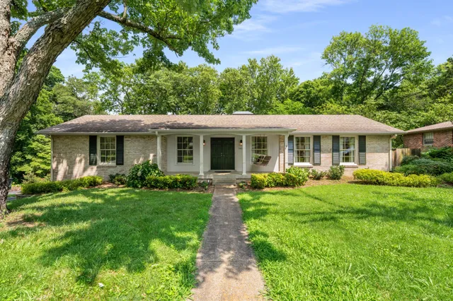 $875,000 | 5428 Wakefield Drive, Nashville, TN 37027