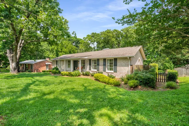 $875,000 | 5428 Wakefield Drive, Nashville, TN 37027