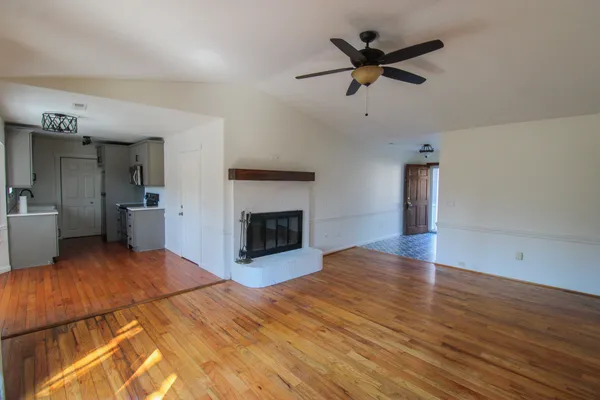 $2,650 | 2004 Vestry Drive, Charleston, SC 29414