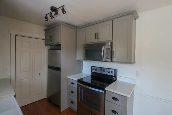 $2,650 | 2004 Vestry Drive, Charleston, SC 29414