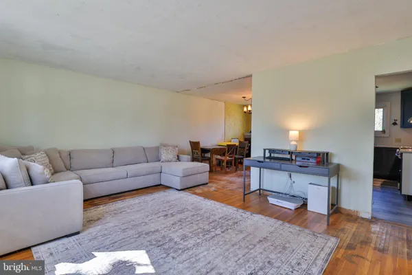 $375,000 | 212 Lea Lane, Warminster, PA 18974
