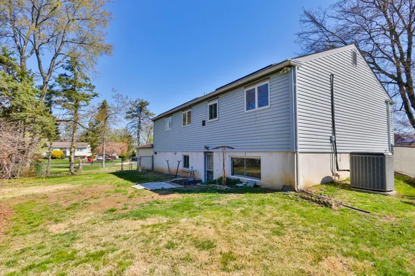 $375,000 | 212 Lea Lane, Warminster, PA 18974