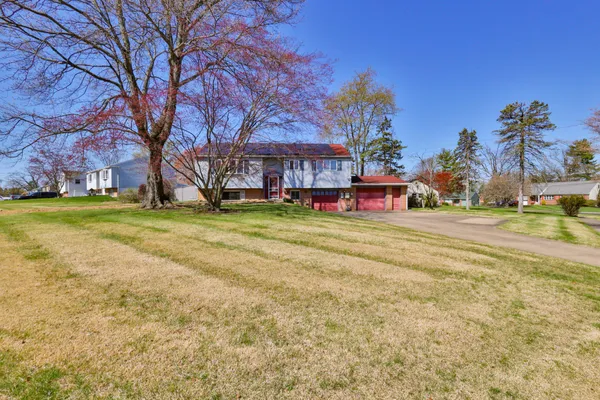 $375,000 | 212 Lea Lane, Warminster, PA 18974