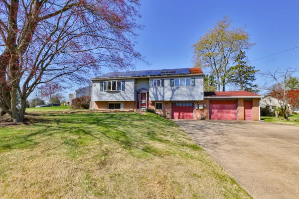 $375,000 | 212 Lea Lane, Warminster, PA 18974