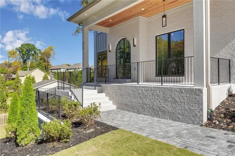 a view of entrance gate of house