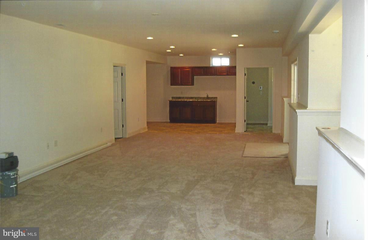 525 Bailiff Road North East, MD 21901 - Photo 17 of 28 Family Room
