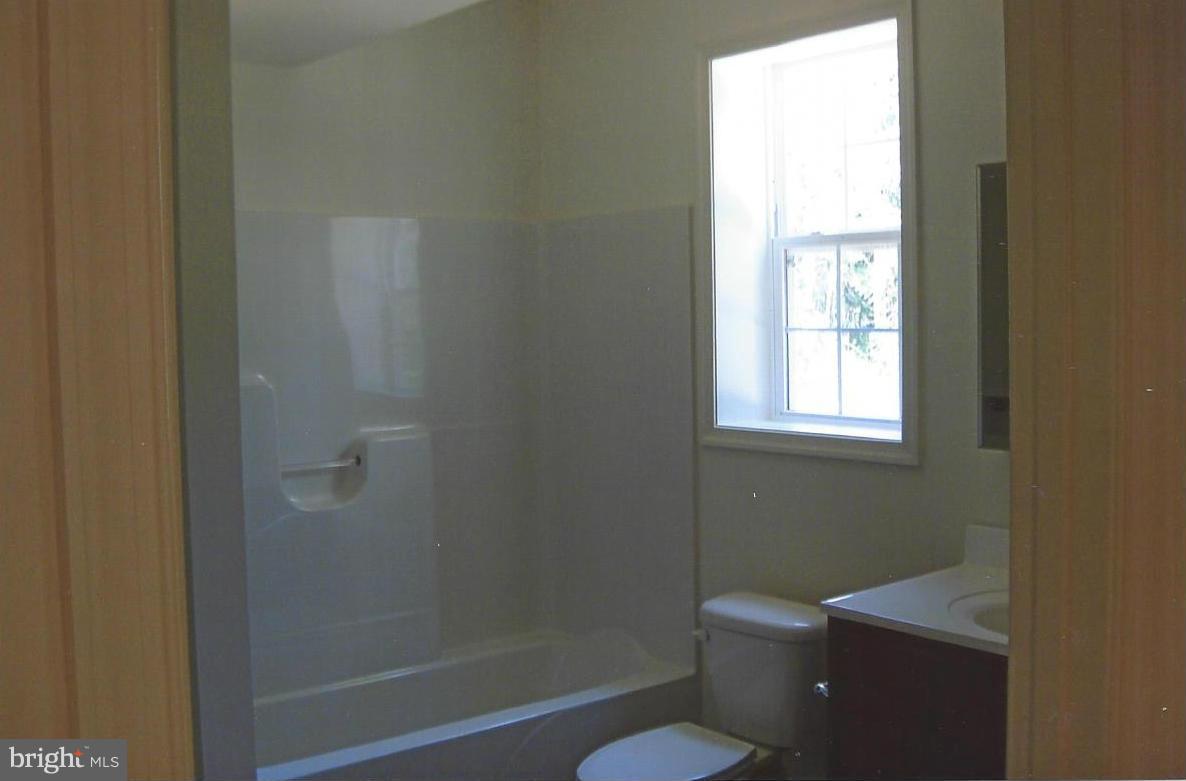 525 Bailiff Road North East, MD 21901 - Photo 22 of 28 Family Room
