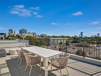 $2,955 | 2500 Longview Street, Unit 223, Austin, TX 78705