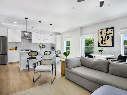 $2,955 | 2500 Longview Street, Unit 223, Austin, TX 78705