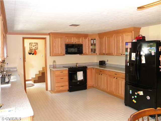 11375 Elmont Road Ashland, VA 23005 - Photo 5 of 12 Kitchen
