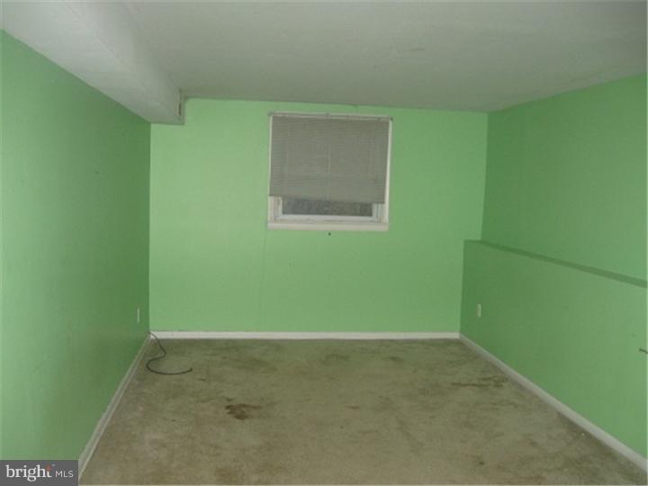 21 Hardy Road New Castle, DE 19720 - Photo 5 of 11 Bedroom