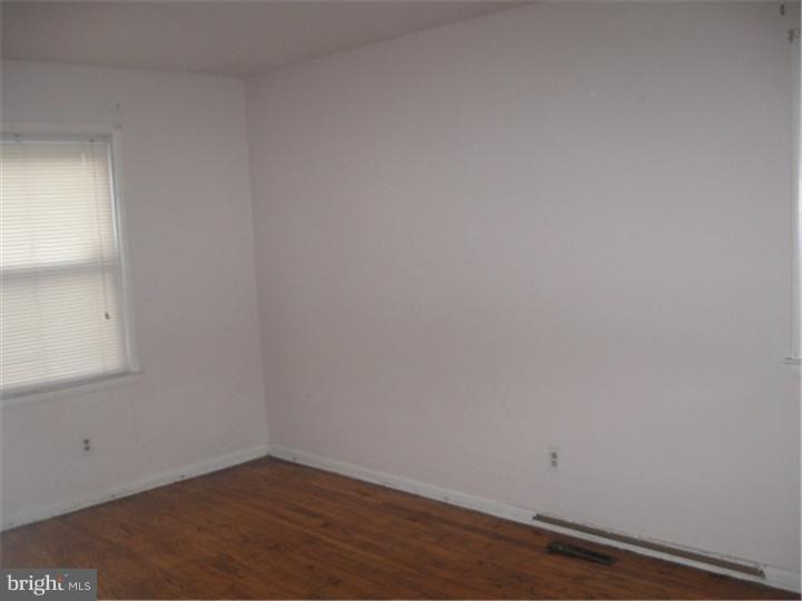 21 Hardy Road New Castle, DE 19720 - Photo 6 of 11 Bedroom 4