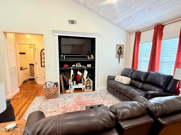 $195,000 | 1116 James Road, Gore Springs, MS 38929