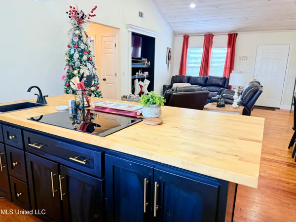 $195,000 | 1116 James Road, Gore Springs, MS 38929