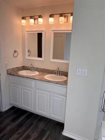 $1,995 | 716 East 5th Street, Bonham, TX 75418