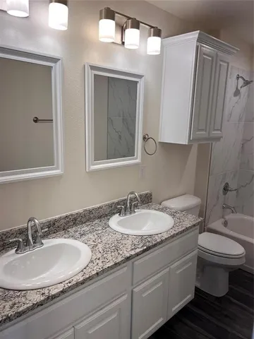 $1,995 | 716 East 5th Street, Bonham, TX 75418