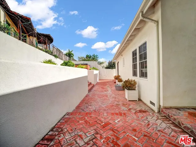 a view of a terrace with sky view