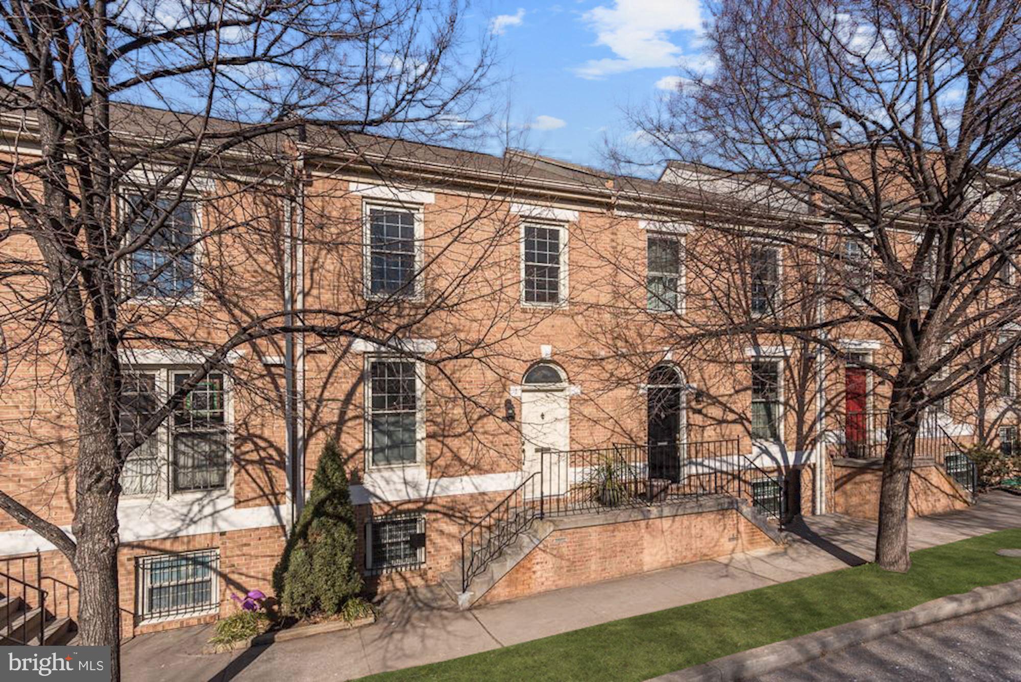 2806 Elliott Street Baltimore, MD 21224 - Photo 1 of 40 2806 Elliott Street