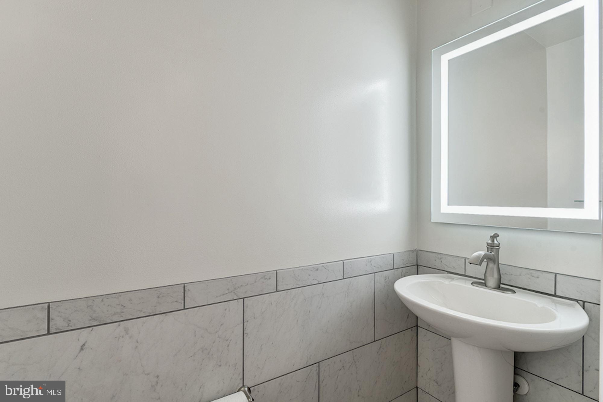 2806 Elliott Street Baltimore, MD 21224 - Photo 14 of 40 Powder Room